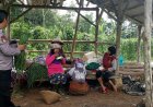 POLSEK TARAJU – SAMBANG DAN SILATURAHMI KAMTIBMAS TERHADAP PETANI WARGA DESA RAKSASARI KECAMATAN TARAJU, WUJUDKAN KEMITRAAN POLRI DENGAN MASYARAKAT